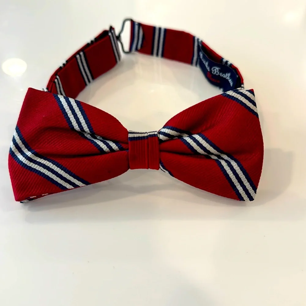 Brooks Brothers Fleece adjustable silk bow tie